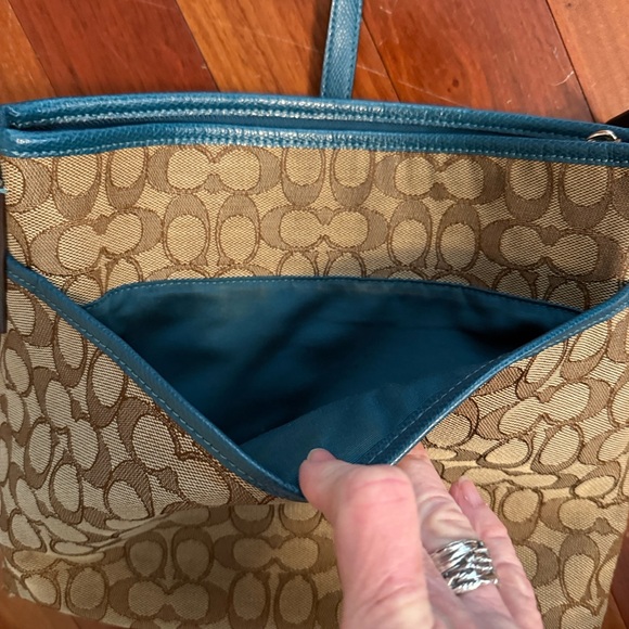 Coach Tan and Blue Crossbody Bag Beautiful Condition - Picture 7 of 7